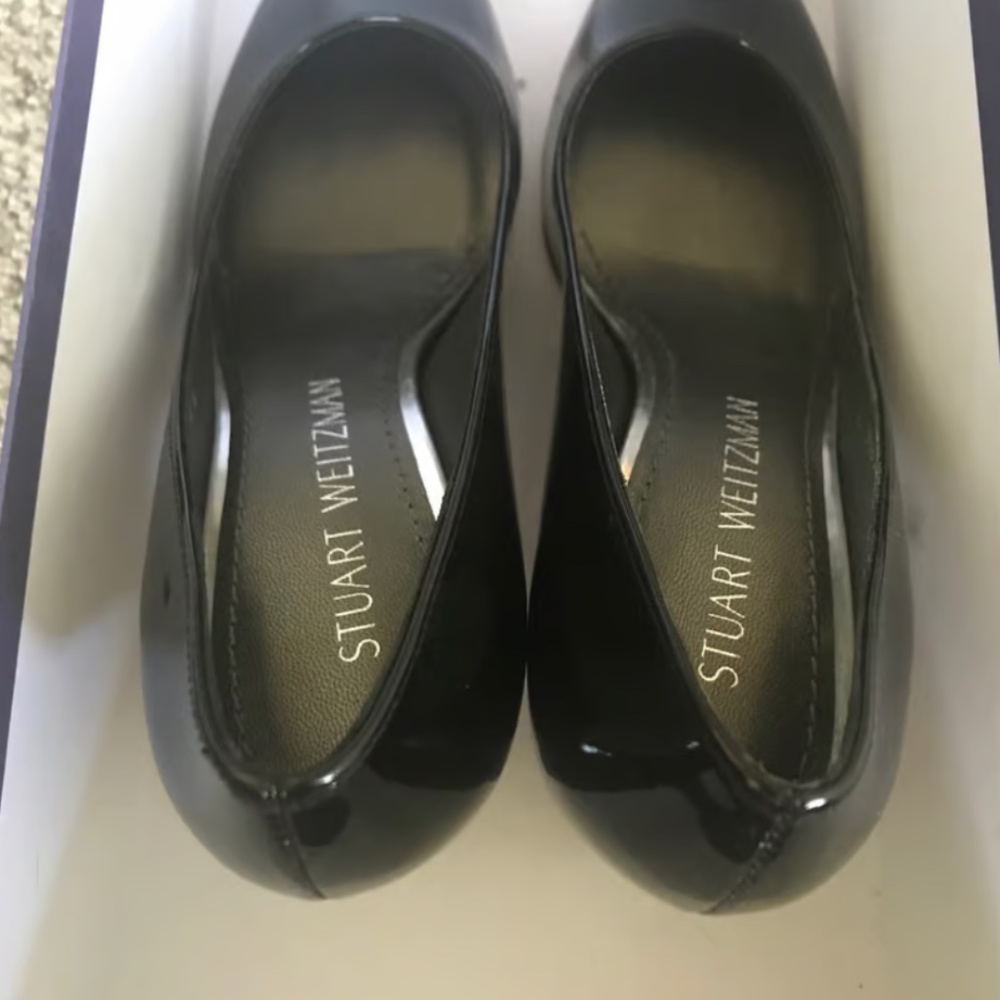 New Authentic Stuart Weitzman Moody Round Toe Pum… - image 8
